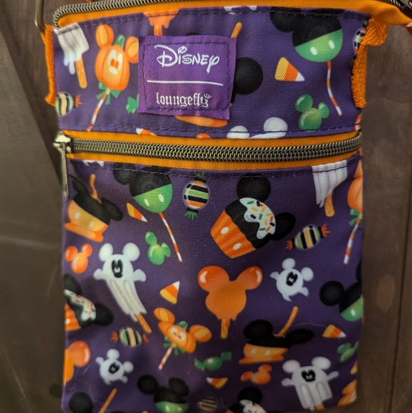 🎃Loungefly Spooky Mickey Treats Crossbody 🎃 - Picture 3 of 4